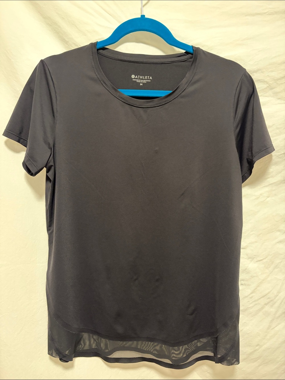 VGUC Black Athleta Women's SS Elegant Performance Tee size Medium